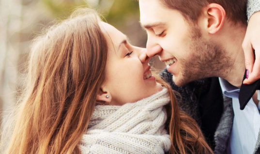 Uitgeprobeerd: 10 manieren om je partner te kussen