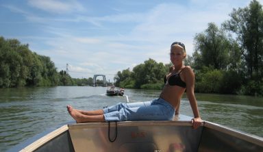 Gratis Fotoserie: Nathalie gaat de boot in (18+)