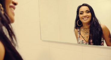 Rising star Bibi gaat voor ruig